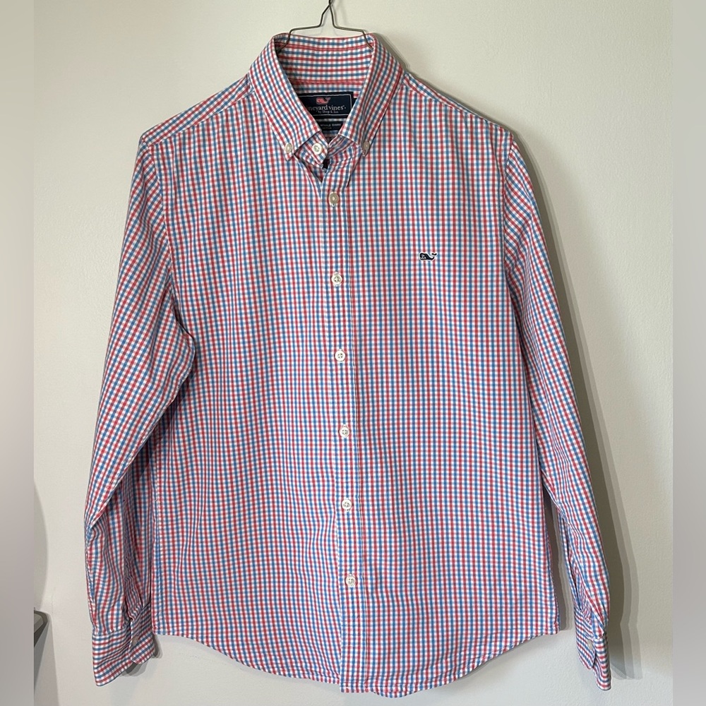 Vineyard vines Men’s button down dress shirt. Size Small